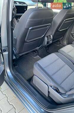 Микровэн Volkswagen Touran 2018 в 