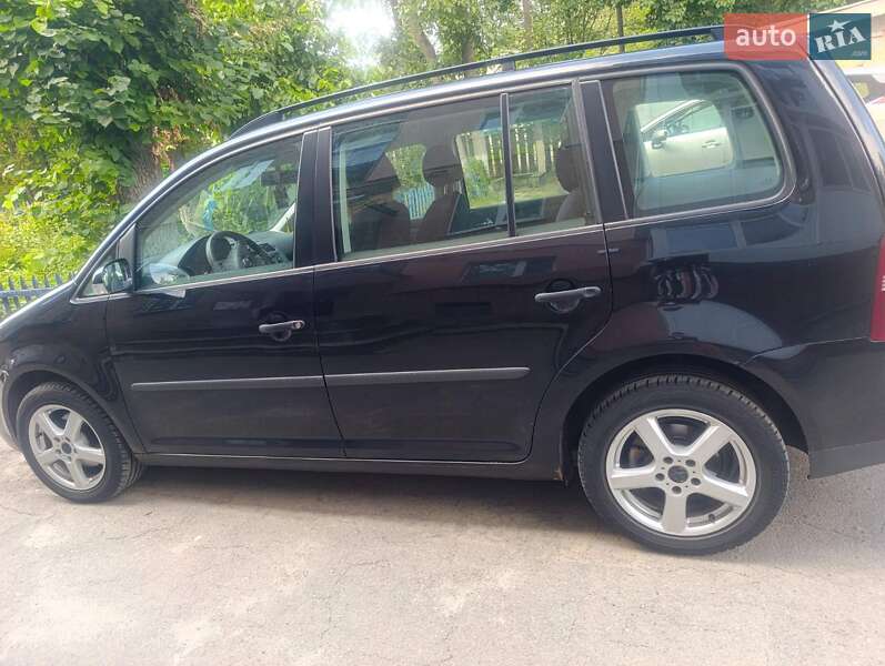 Минивэн Volkswagen Touran 2007 в Умани фото 4 Минивэн Volkswagen Touran 2007 в Умани