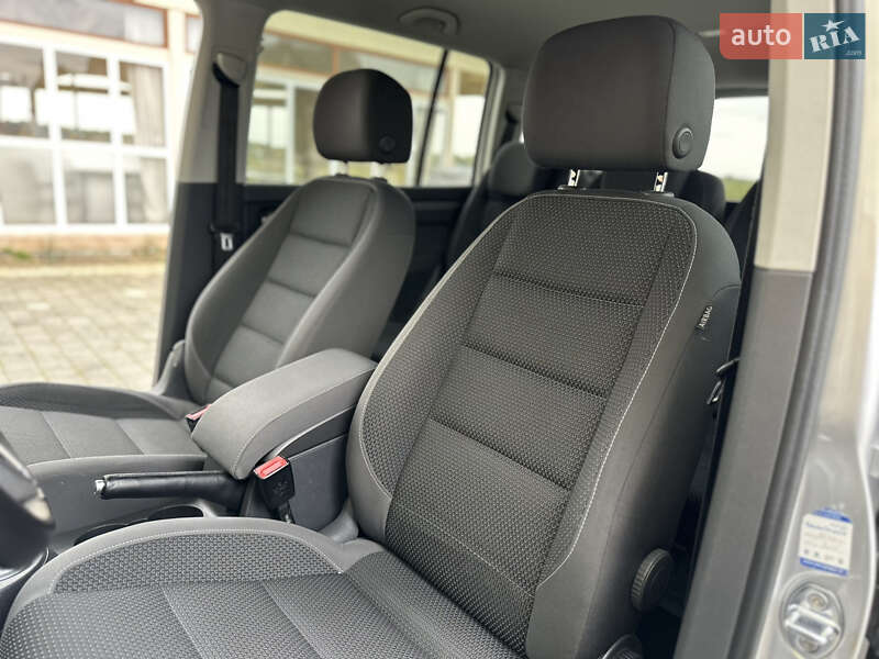 Минивэн Volkswagen Touran 2013 в Дрогобыче
