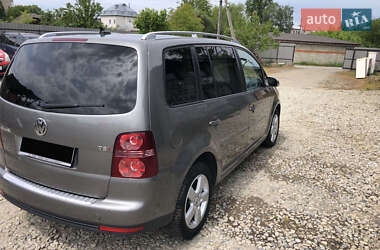 Минивэн Volkswagen Touran 2008 в 