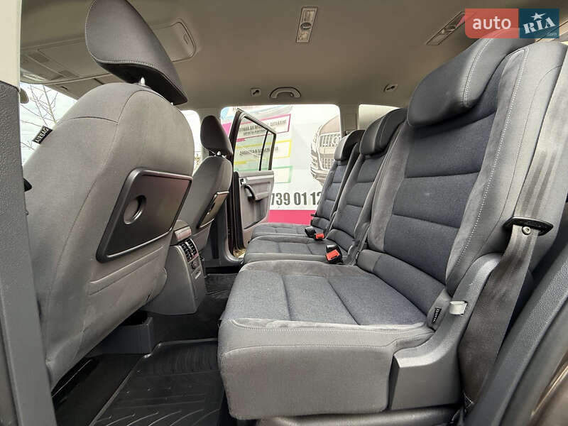 Минивэн Volkswagen Touran 2011 в Коломые