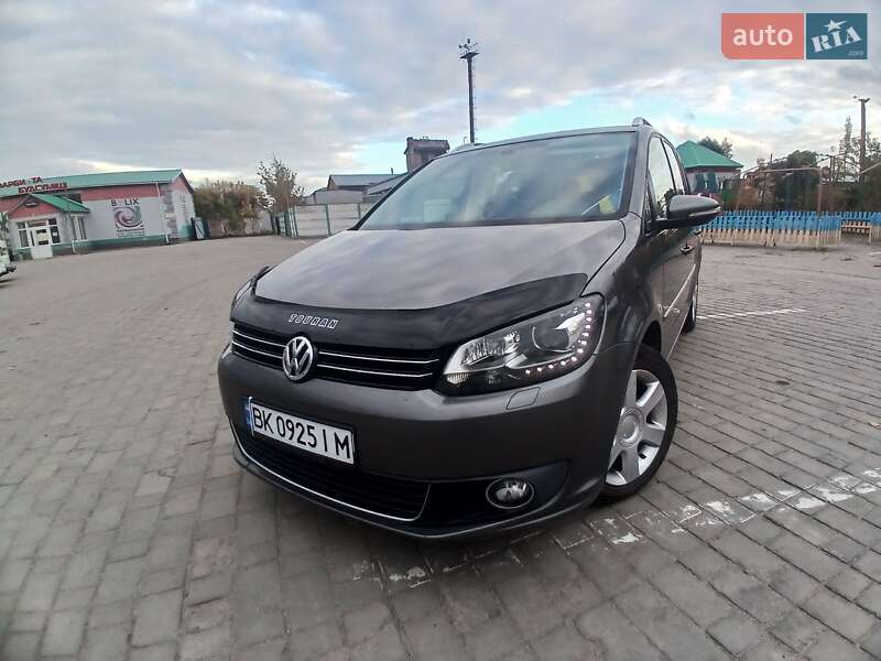 Volkswagen Touran 2010 Volkswagen Touran 2010