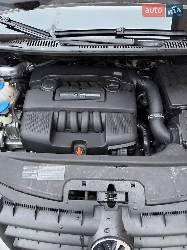 Мінівен Volkswagen Touran 2005 в Охтирці фото 14 Мінівен Volkswagen Touran 2005 в Охтирці