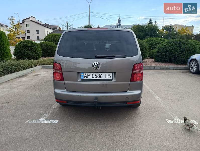 Минивэн Volkswagen Touran 2009 в Бердичеве