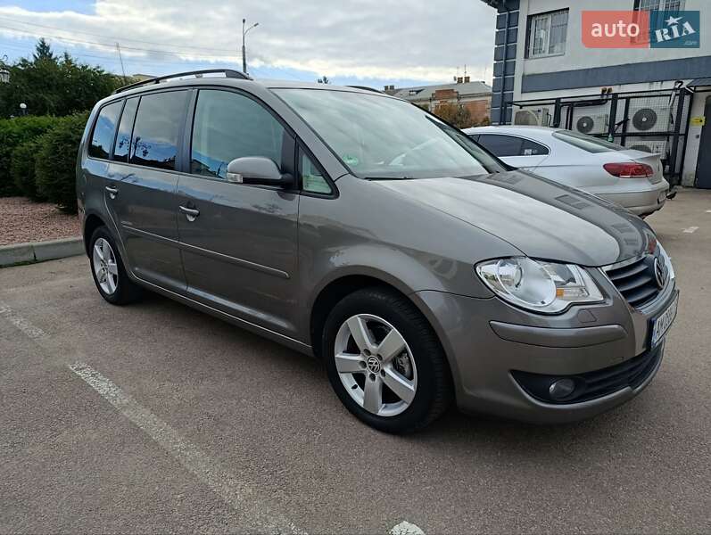 Минивэн Volkswagen Touran 2009 в Бердичеве