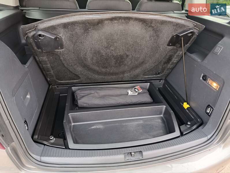 Минивэн Volkswagen Touran 2009 в Бердичеве