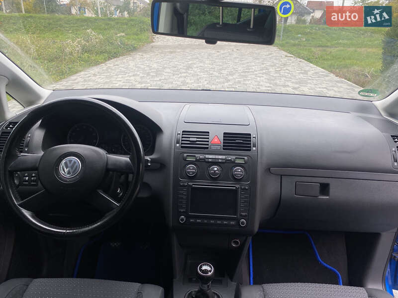 Мінівен Volkswagen Touran 2005 в Вознесенську фото 9 Мінівен Volkswagen Touran 2005 в Вознесенську