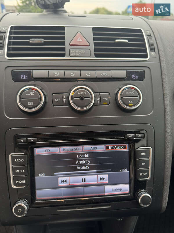 Мінівен Volkswagen Touran 2014 в Львові фото 17 Мінівен Volkswagen Touran 2014 в Львові