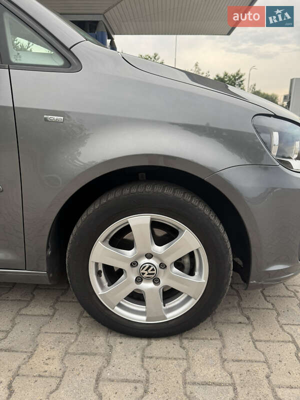 Мінівен Volkswagen Touran 2014 в Львові фото 35 Мінівен Volkswagen Touran 2014 в Львові