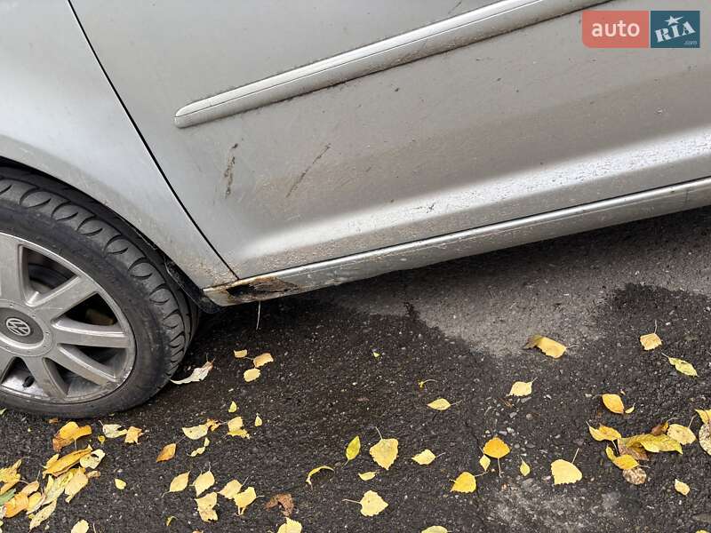 Минивэн Volkswagen Touran 2008 в Львове