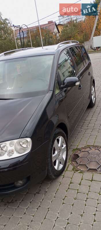 Мінівен Volkswagen Touran 2004 в Івано-Франківську фото 5 Мінівен Volkswagen Touran 2004 в Івано-Франківську