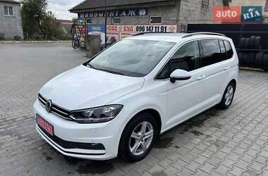 Микровэн Volkswagen Touran 2018 в Локачах