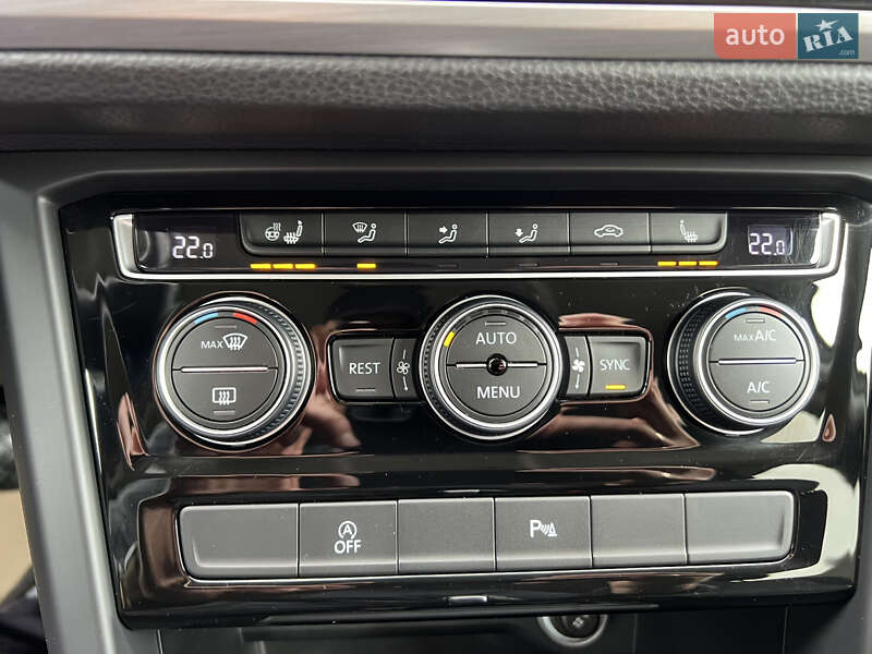 Микровэн Volkswagen Touran 2018 в Луцке