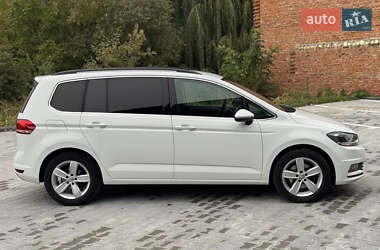 Микровэн Volkswagen Touran 2021 в 