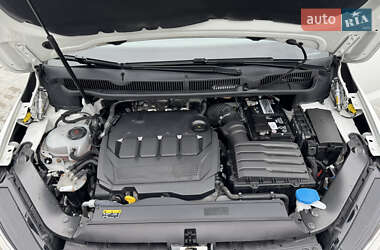 Микровэн Volkswagen Touran 2021 в 