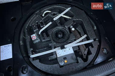 Минивэн Volkswagen Touran 2012 в 