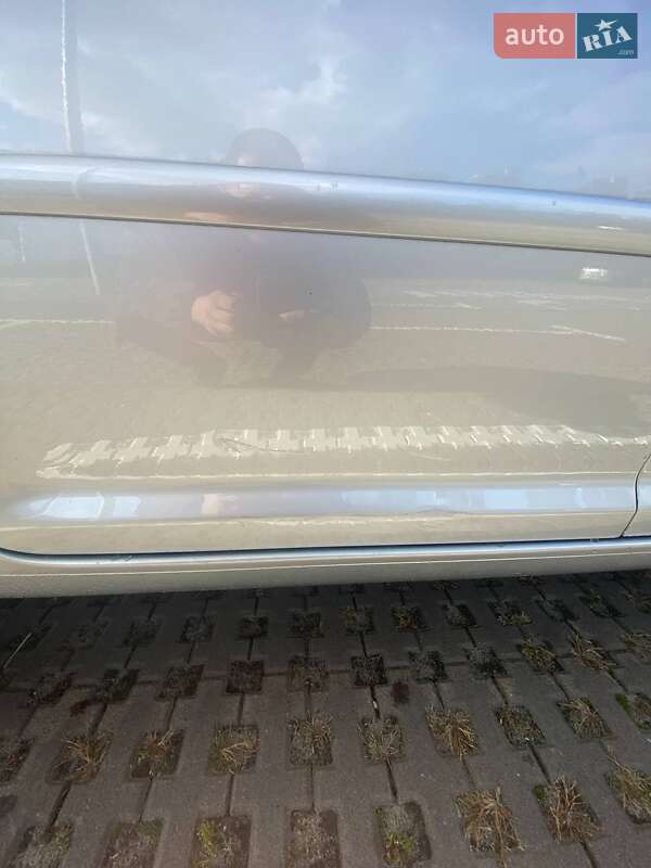 Минивэн Volkswagen Touran 2011 в Киеве фото 3 Минивэн Volkswagen Touran 2011 в Киеве