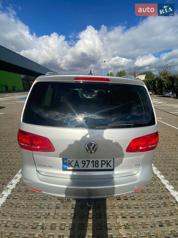 Минивэн Volkswagen Touran 2011 в Киеве фото 7 Минивэн Volkswagen Touran 2011 в Киеве