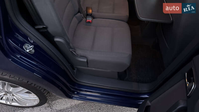 Минивэн Volkswagen Touran 2006 в Шепетовке