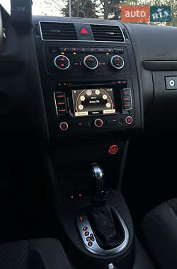 Минивэн Volkswagen Touran 2013 в 