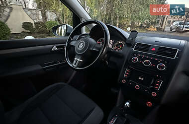Минивэн Volkswagen Touran 2013 в 