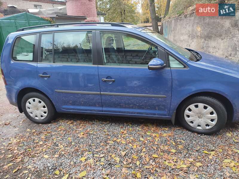 Минивэн Volkswagen Touran 2010 в Житомире фото 9 Минивэн Volkswagen Touran 2010 в Житомире