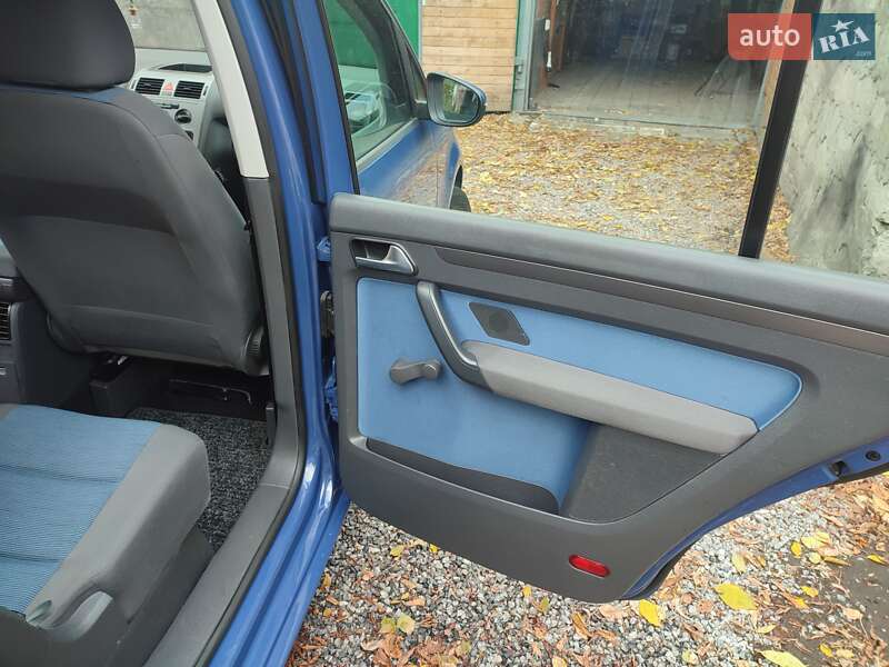 Минивэн Volkswagen Touran 2010 в Житомире фото 20 Минивэн Volkswagen Touran 2010 в Житомире