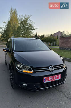 Минивэн Volkswagen Touran 2012 в 