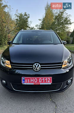 Минивэн Volkswagen Touran 2012 в 