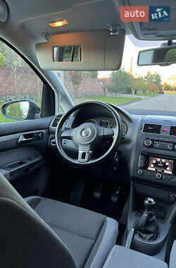 Минивэн Volkswagen Touran 2012 в 