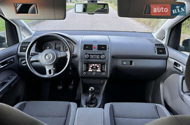 Минивэн Volkswagen Touran 2012 в 