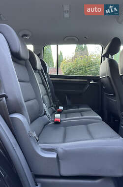 Минивэн Volkswagen Touran 2012 в 