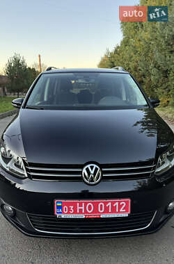 Минивэн Volkswagen Touran 2012 в 