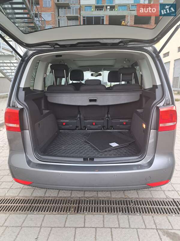 Мінівен Volkswagen Touran 2014 в Львові фото 29 Мінівен Volkswagen Touran 2014 в Львові
