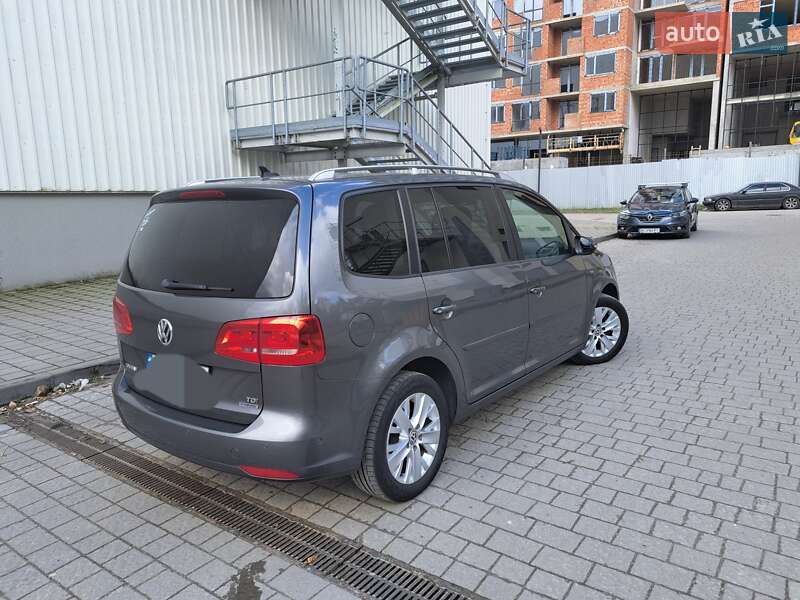 Мінівен Volkswagen Touran 2014 в Львові фото 37 Мінівен Volkswagen Touran 2014 в Львові