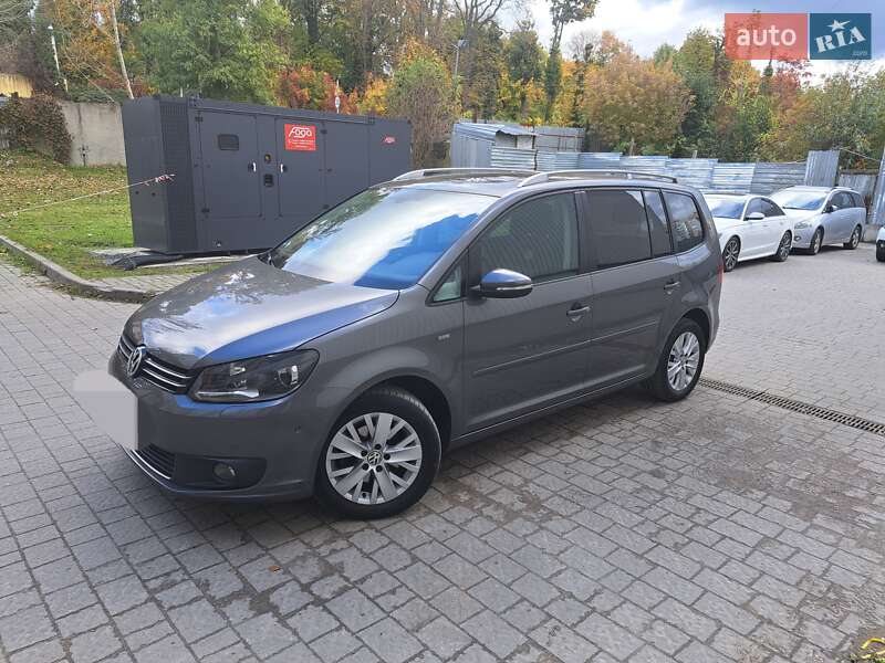 Мінівен Volkswagen Touran 2014 в Львові фото 44 Мінівен Volkswagen Touran 2014 в Львові