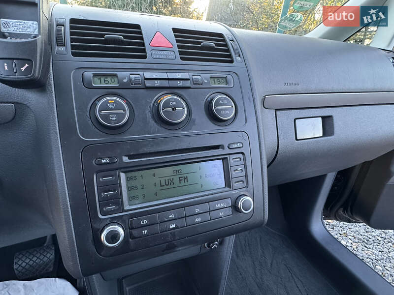 Мінівен Volkswagen Touran 2006 в Дрогобичі