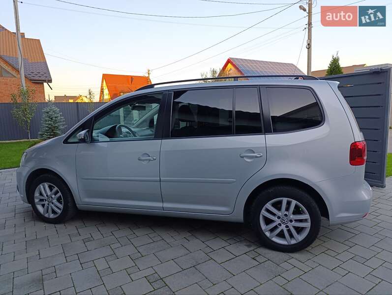 Минивэн Volkswagen Touran 2011 в Ивано-Франковске фото 6 Минивэн Volkswagen Touran 2011 в Ивано-Франковске