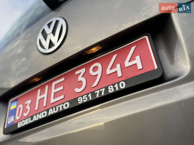 Минивэн Volkswagen Touran 2007 в Нововолынске
