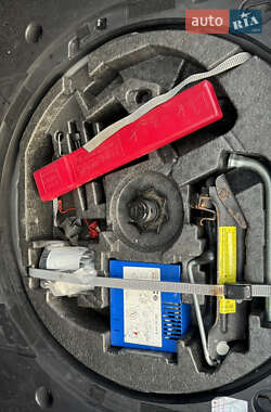 Минивэн Volkswagen Touran 2007 в 