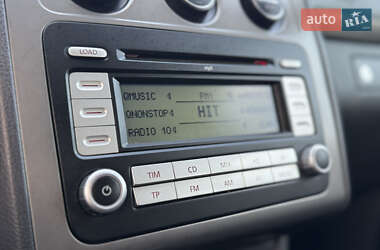 Минивэн Volkswagen Touran 2007 в 