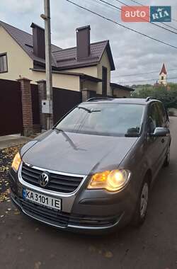 Минивэн Volkswagen Touran 2007 в Виннице