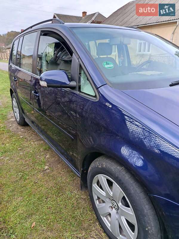 Минивэн Volkswagen Touran 2006 в Калуше