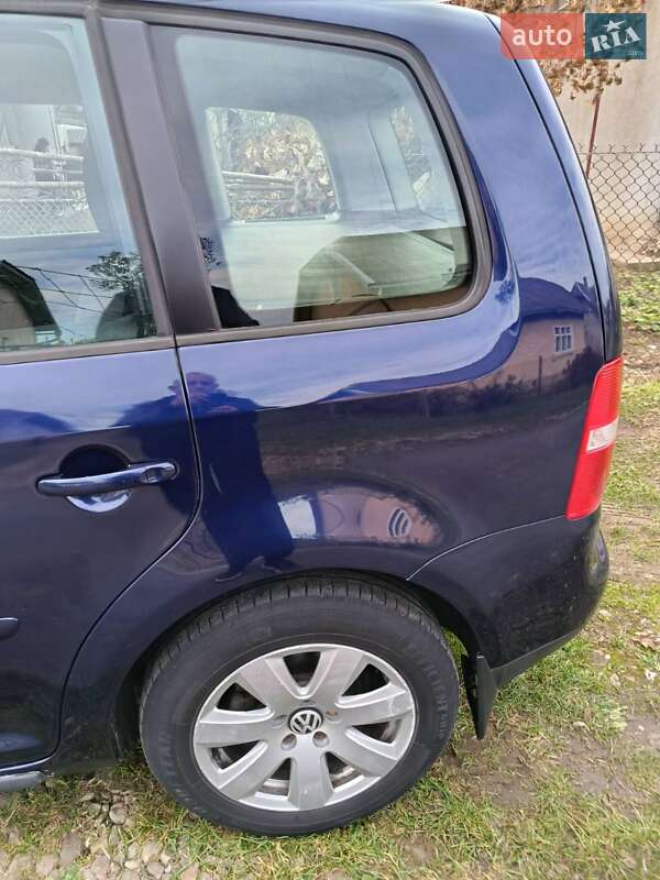Минивэн Volkswagen Touran 2006 в Калуше