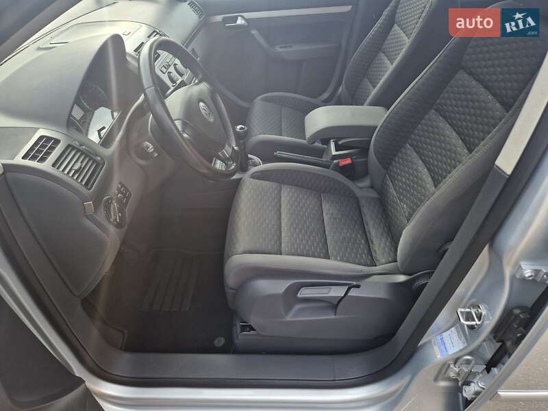 Минивэн Volkswagen Touran 2007 в Мукачево