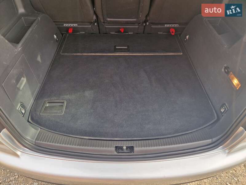 Минивэн Volkswagen Touran 2007 в Мукачево