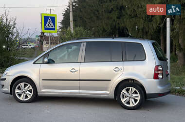 Минивэн Volkswagen Touran 2007 в 