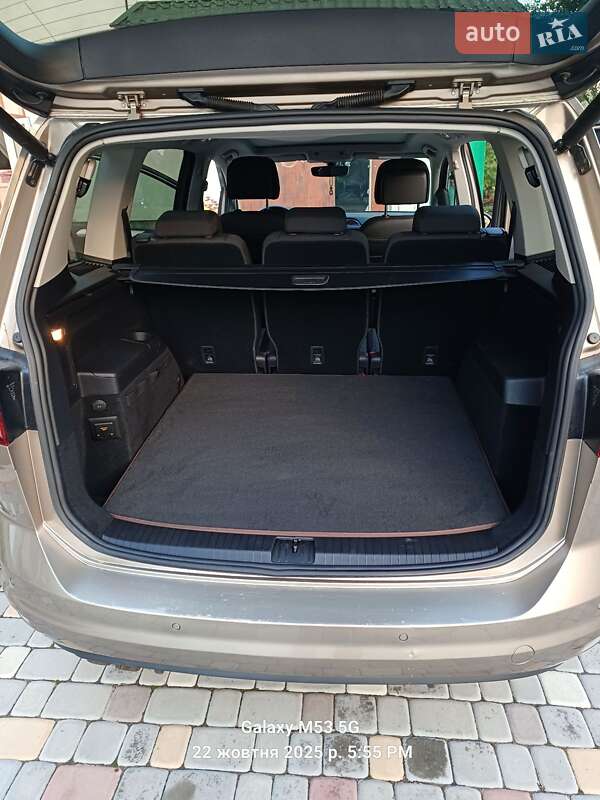 Микровэн Volkswagen Touran 2017 в Каменец-Подольском фото 6 Микровэн Volkswagen Touran 2017 в Каменец-Подольском