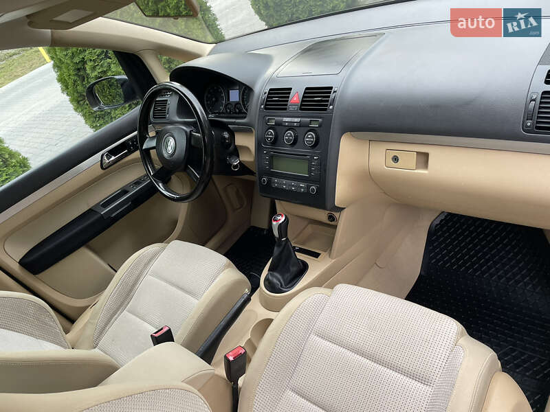 Минивэн Volkswagen Touran 2003 в Городке фото 17 Минивэн Volkswagen Touran 2003 в Городке