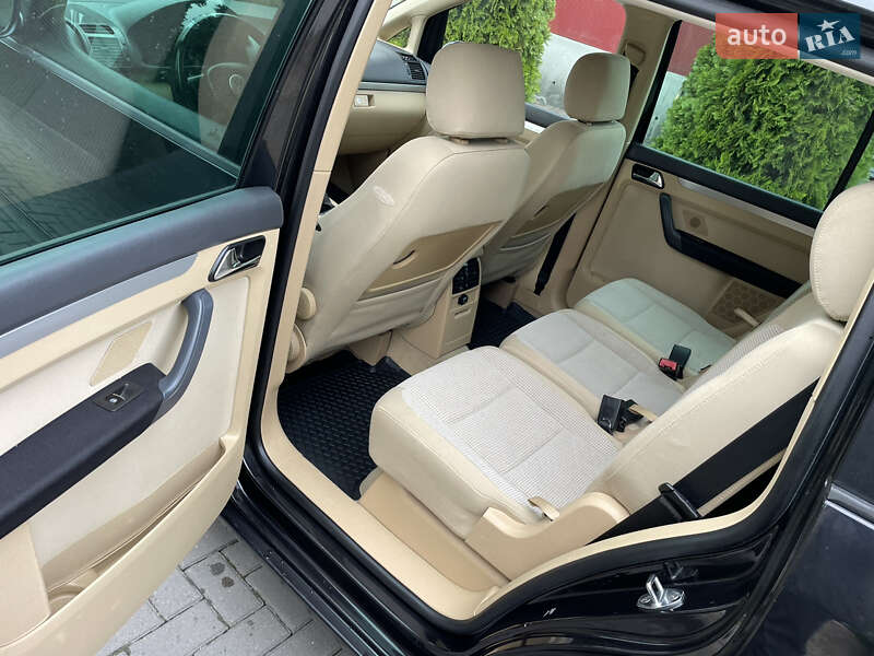 Минивэн Volkswagen Touran 2003 в Городке фото 21 Минивэн Volkswagen Touran 2003 в Городке